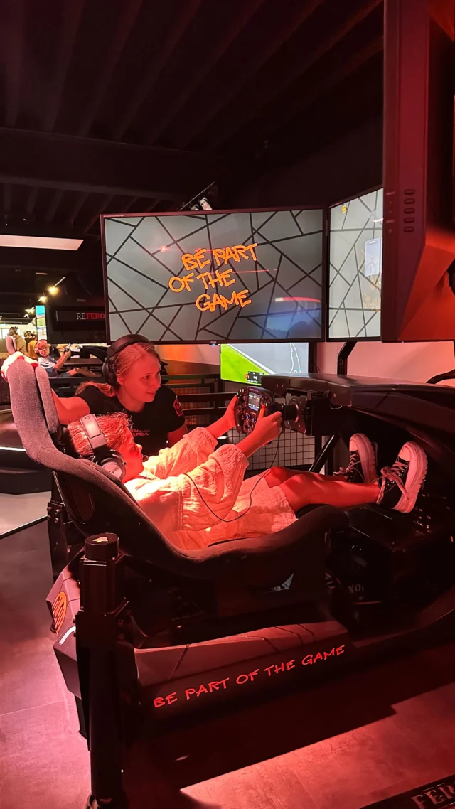 BE PART OF THE GAME!!! 🔥 Official opening @playrenaroosendaal #motionsimulators #highendracing #vrexperience #simracing